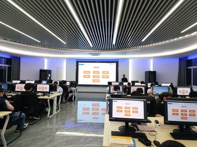 新華三杯再啟新程，信息工程學院舉行第十四屆全國大學生數字技術大賽宣講會